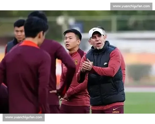 国足帅位争夺战白热化!久尔杰维奇临危受命剑指东亚杯 国足帅位争夺战白热化!久尔杰维奇临危受命剑指东亚杯