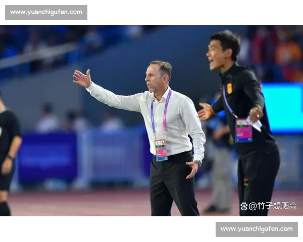 国足帅位争夺战白热化!久尔杰维奇临危受命剑指东亚杯 国足帅位争夺战白热化!久尔杰维奇临危受命剑指东亚杯